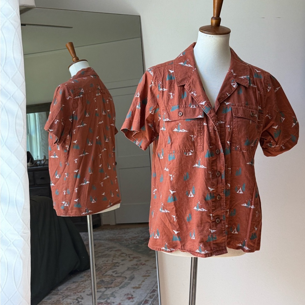 Duluth Trading Co Rust Organic Cotton Button Down Shirt